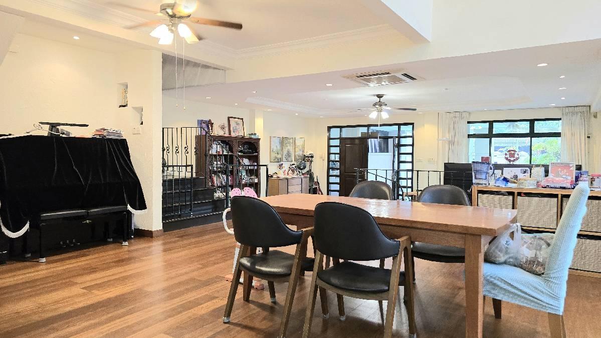 Bungalow - Good Class for Rent, Swiss Club Binjai HK Park SemiD Good Class Bungalow For Rent, $12,000, 5 Bed 4 Bath 3,800 sqft $2.55, SGD 12,000