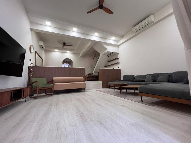 Terrace for Rent, Bedok Ria Terraced House For Rent, $7,900, 5 Bed 4 Bath 2,800 sqft $4.45 psf, SGD 7,900 | Not Applicable