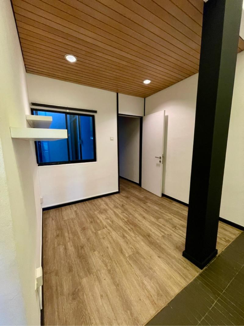 Detached for Rent, BERRIMA ROAD Detached House For Rent, $18,000, 4 Bed 3 Bath 4,000 sqft $1.86 psf, SGD 18,000