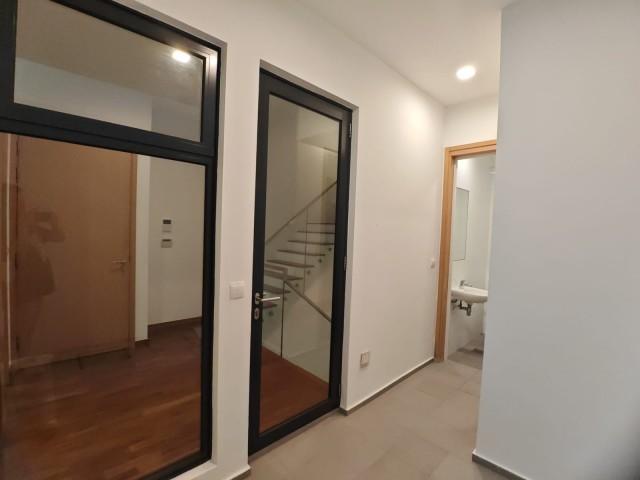 Bungalow for Rent: D10