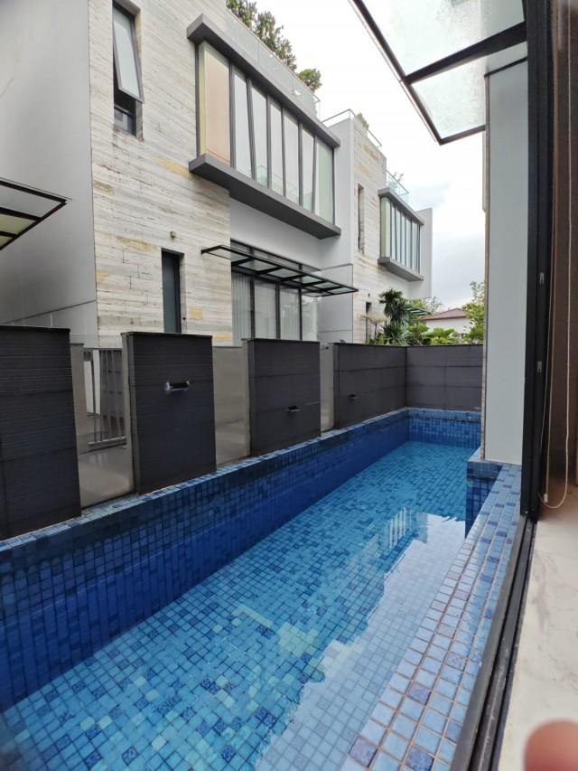 Bungalow for Rent: D10