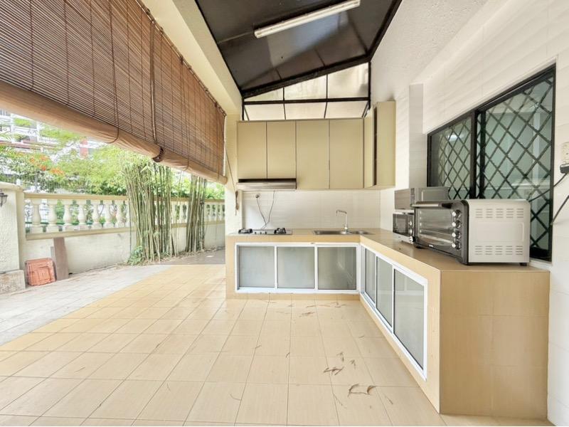 Semi-Detached for Rent, The Inglewood Semi-Detached House For Rent, $9,900, 5 Bed 4 Bath 4,900 sqft $2.04 psf, SGD 9,900 | Freehold