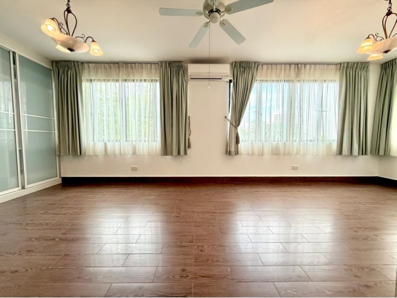Semi-Detached for Rent, The Inglewood Semi-Detached House For Rent, $9,900, 5 Bed 4 Bath 4,900 sqft $2.04 psf, SGD 9,900 | Freehold