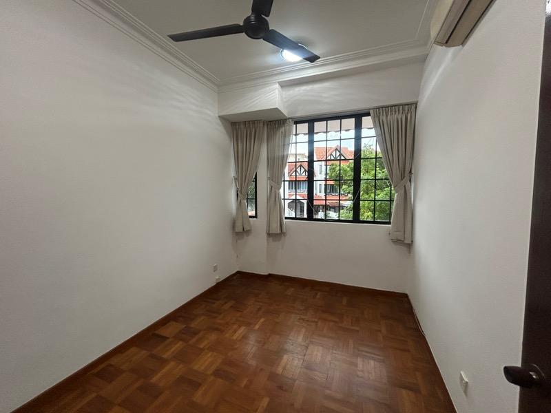 Terrace for Rent, CORONATION ROAD Terraced House For Rent, $8,000, 3 Bed 3 Bath 2,500 sqft $3.80 psf, SGD 8,000 | 999-year Leasehold