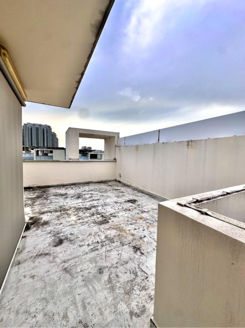 Terrace for Rent: D23