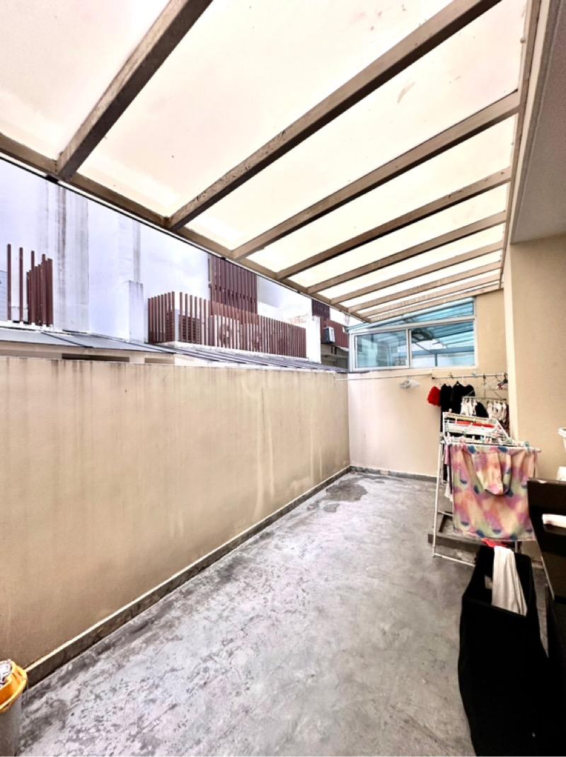 Terrace for Rent: D23