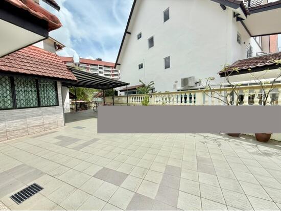 Prop-GPT: Semi-Detached: D20  The Inglewood
