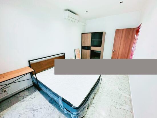 Corner Terrace for Rent: D19