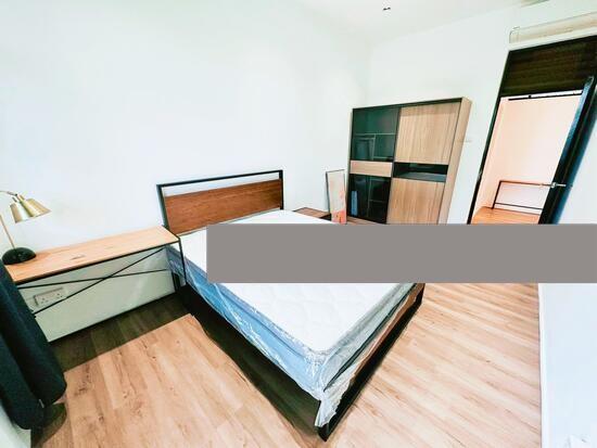 Corner Terrace for Rent: D19