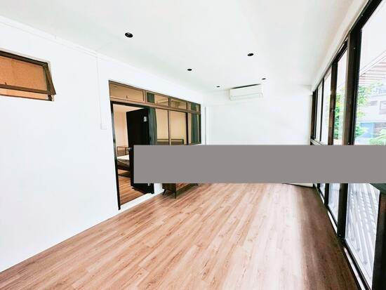 Corner Terrace for Rent: D19
