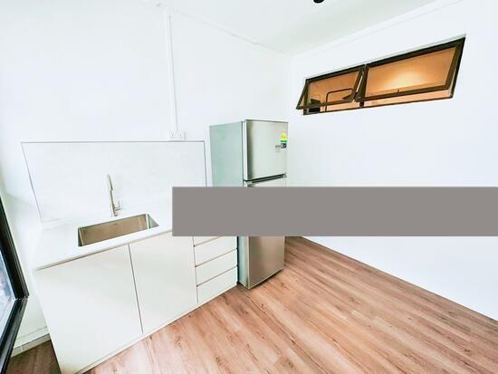 Corner Terrace for Rent: D19