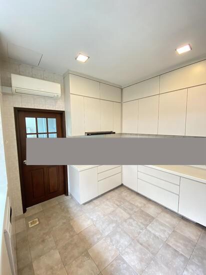 Bungalow for Rent: D10