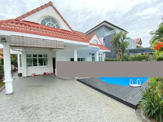 Bungalow for Rent: D10