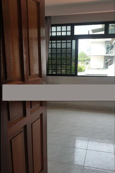 Corner Terrace for Rent: D28