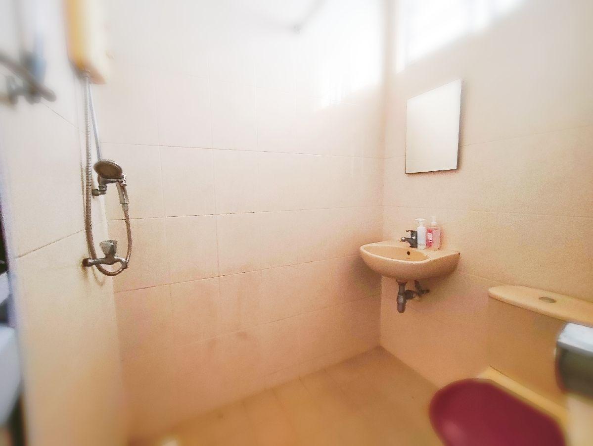 Corner Terrace for Rent: D19