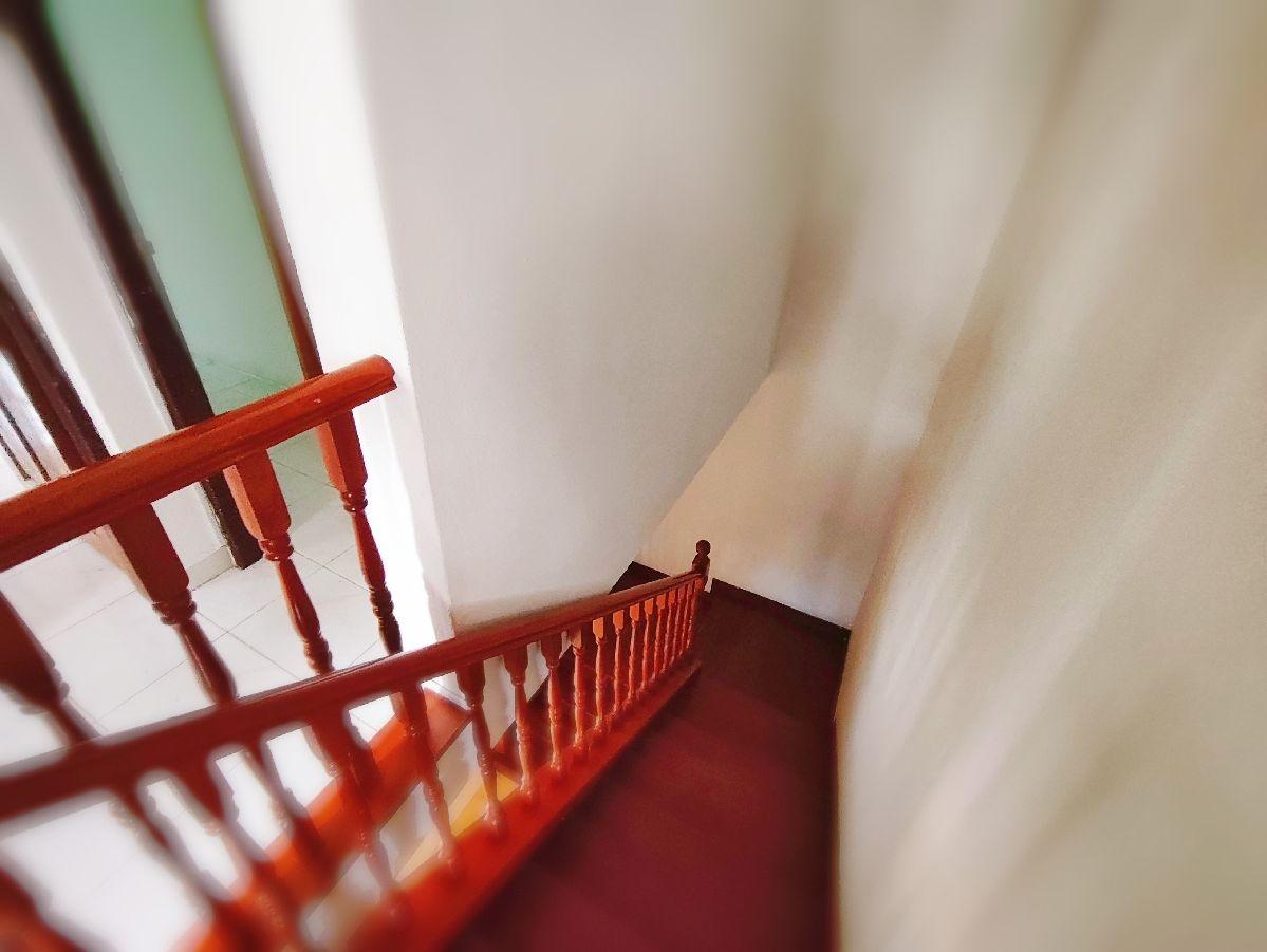 Corner Terrace for Rent: D19