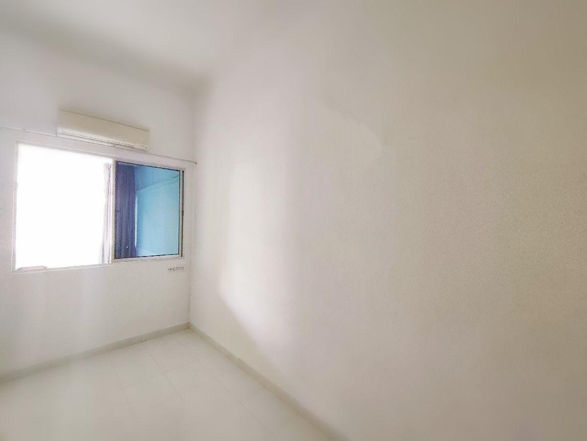 Corner Terrace for Rent: D19