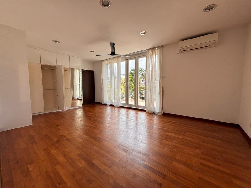 Semi-Detached for Rent: D15