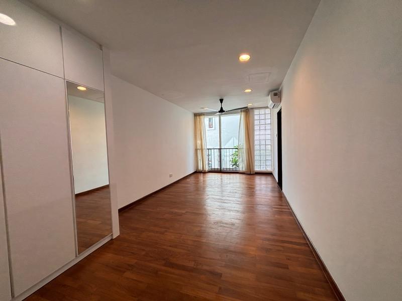 Semi-Detached for Rent: D15