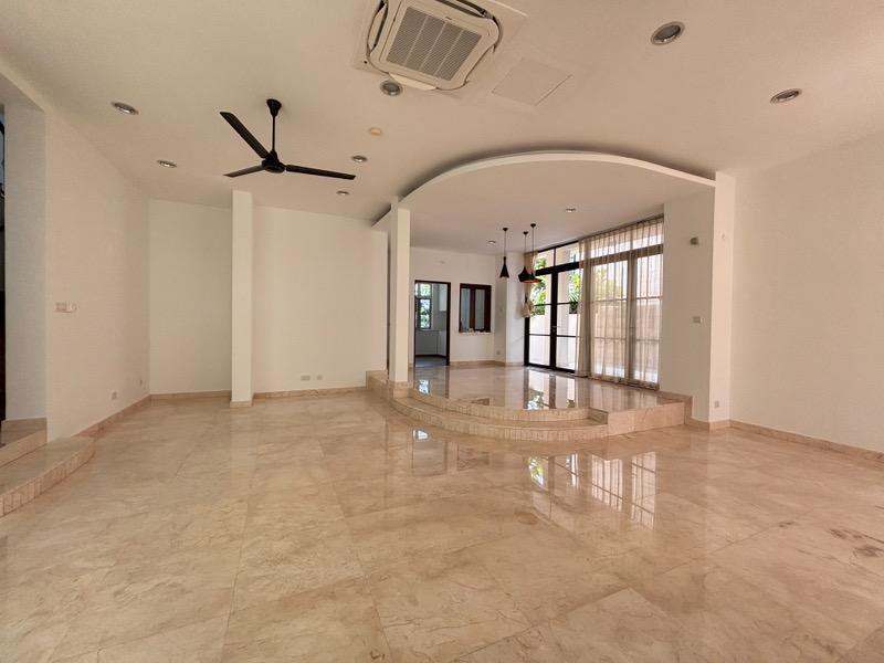 Semi-Detached for Rent: D15