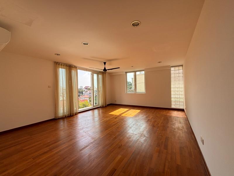 Semi-Detached for Rent: D15