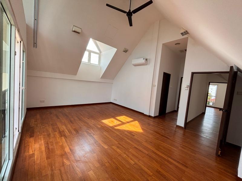 Semi-Detached for Rent: D15
