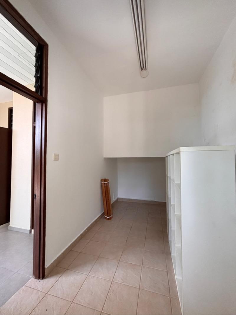 Semi-Detached for Rent: D15