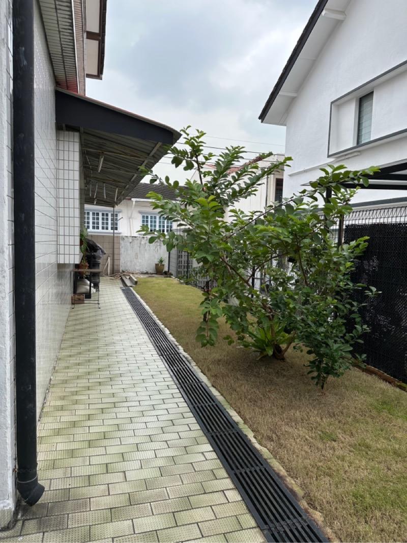 Semi-Detached for Rent: D15