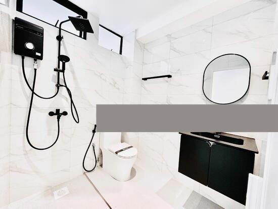 Corner Terrace for Rent: D22