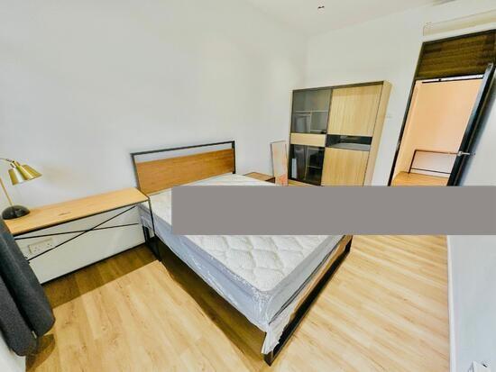 Corner Terrace for Rent: D22