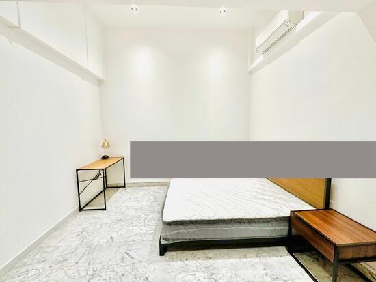 Corner Terrace for Rent: D22