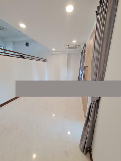 Terrace for Rent: D05