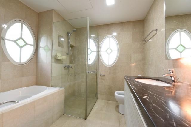 Detached for Rent, District 11 Gentle Villas Detached House For Rent, $19,000, 5 Bed 4 Bath 7,382 sqft $5.16 psf, SGD 19,000