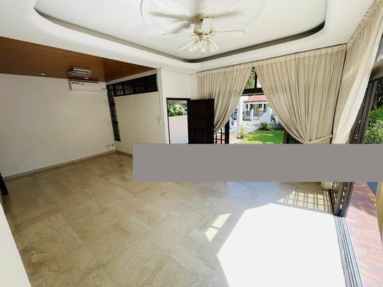 Semi-Detached for Rent: D10