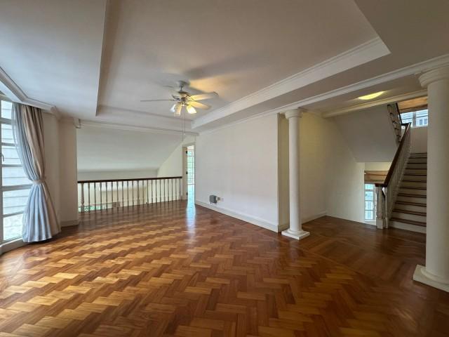 Bungalow for Rent, Woodgrove Estate Bungalow House For Rent, $15,000, 7 Bed 7 Bath 6,372 sqft $2.30 psf, SGD 15,000 | 99-year Leasehold