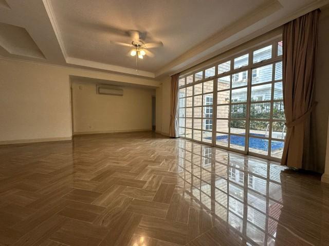 Bungalow for Rent, Woodgrove Estate Bungalow House For Rent, $15,000, 7 Bed 7 Bath 6,372 sqft $2.30 psf, SGD 15,000 | 99-year Leasehold