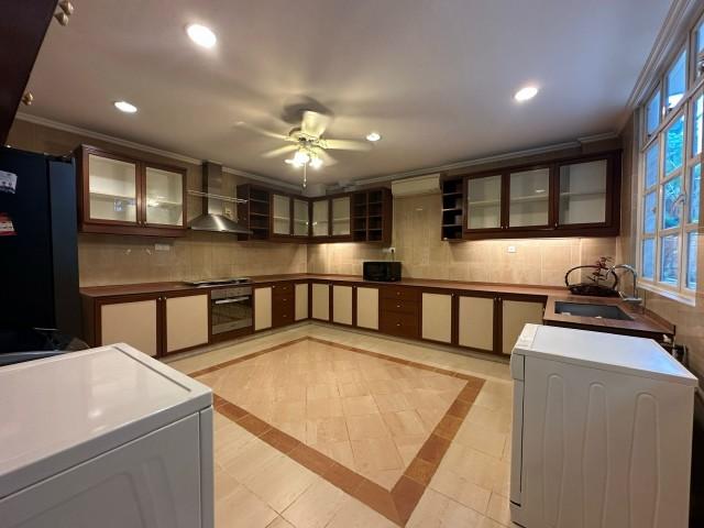 Bungalow for Rent, Woodgrove Estate Bungalow House For Rent, $15,000, 7 Bed 7 Bath 6,372 sqft $2.30 psf, SGD 15,000 | 99-year Leasehold