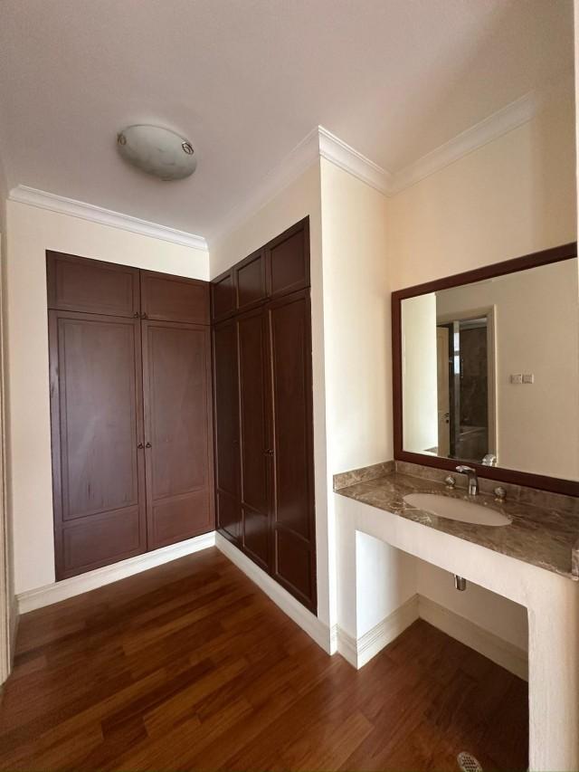 Bungalow for Rent, Woodgrove Estate Bungalow House For Rent, $15,000, 7 Bed 7 Bath 6,372 sqft $2.30 psf, SGD 15,000 | 99-year Leasehold