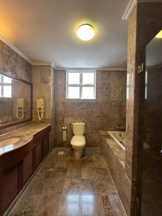 Bungalow for Rent, Woodgrove Estate Bungalow House For Rent, $15,000, 7 Bed 7 Bath 6,372 sqft $2.30 psf, SGD 15,000 | 99-year Leasehold