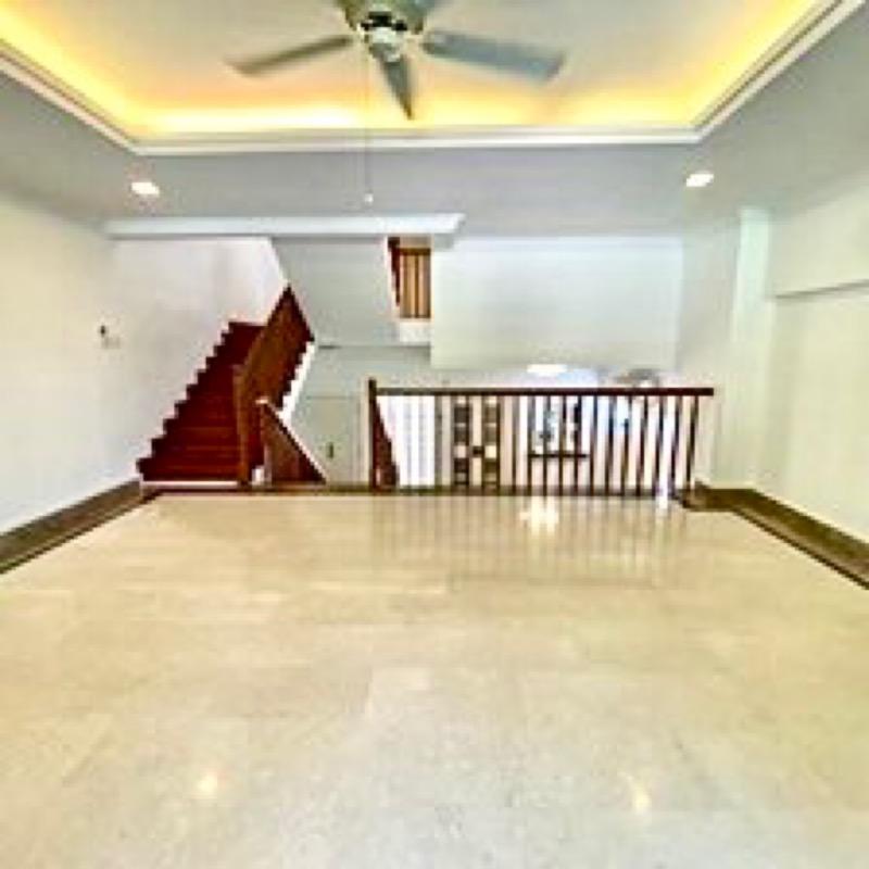 Prop-GPT: Cluster House: D11  Chancery Grove