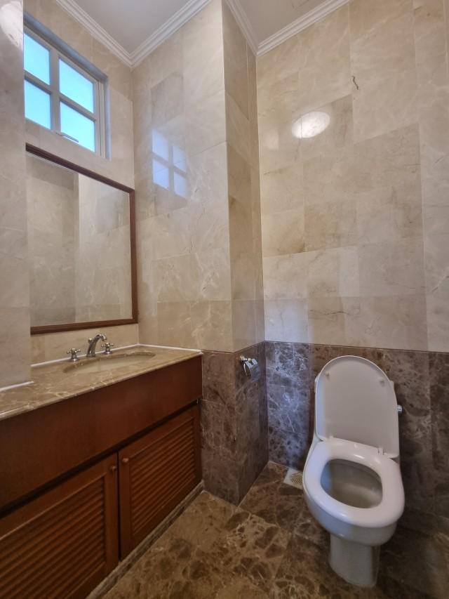 Detached for Rent, Woodgrove Estate Detached House For Rent, $15,000, 7 Bed 7 Bath 6,523 sqft $2.30 psf, SGD 15,000 | 99-year Leasehold