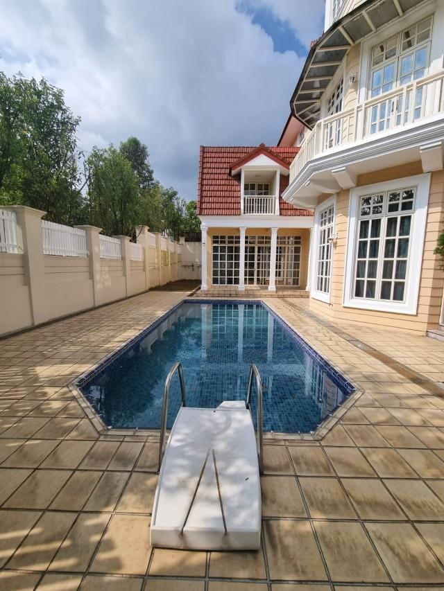 Detached for Rent, Woodgrove Estate Detached House For Rent, $15,000, 7 Bed 7 Bath 6,523 sqft $2.30 psf, SGD 15,000 | 99-year Leasehold