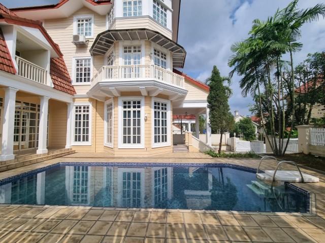 Detached for Rent, Woodgrove Estate Detached House For Rent, $15,000, 7 Bed 7 Bath 6,523 sqft $2.30 psf, SGD 15,000 | 99-year Leasehold