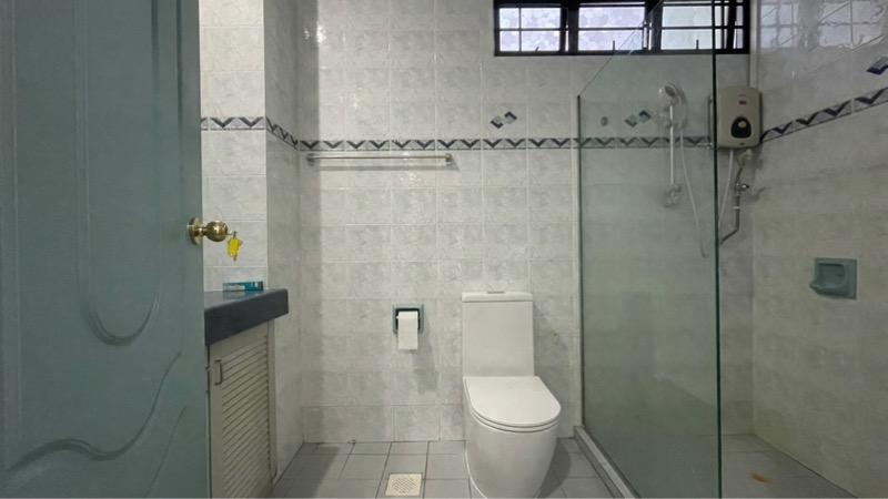 Semi-Detached for Rent: D15