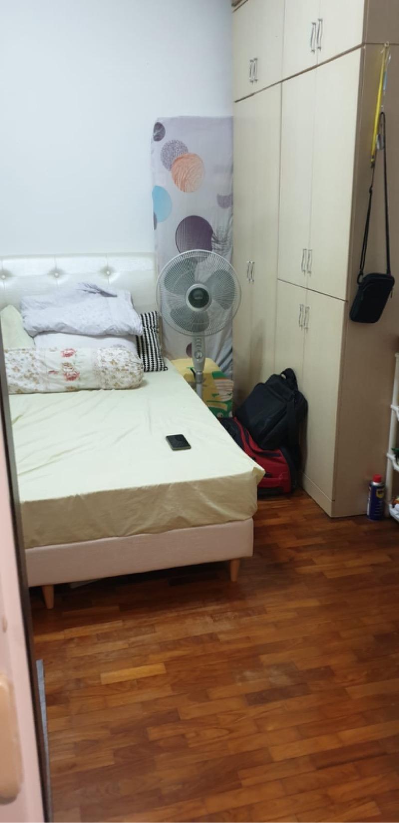 Corner Terrace for Rent: D14