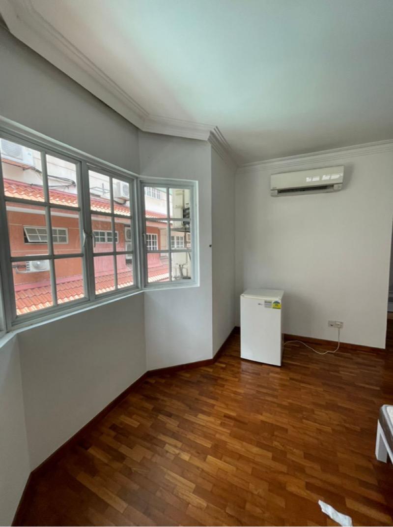 Corner Terrace for Rent: D14