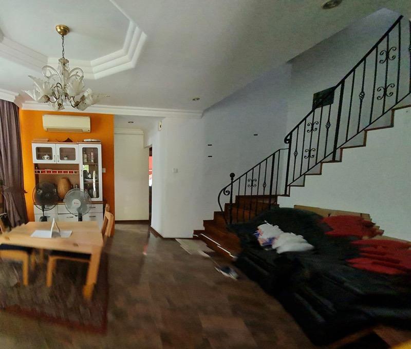 Corner Terrace for Rent: D14