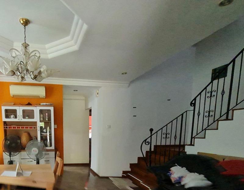 Corner Terrace for Rent: D14