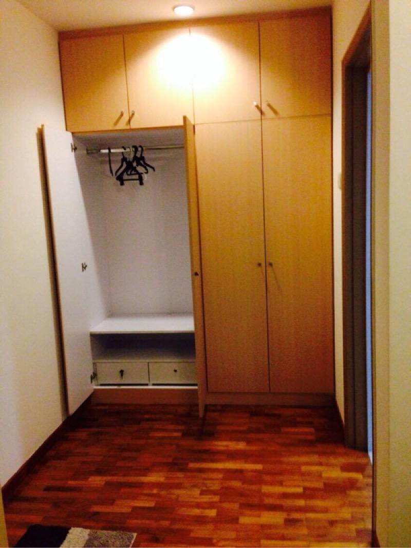 Corner Terrace for Rent: D14