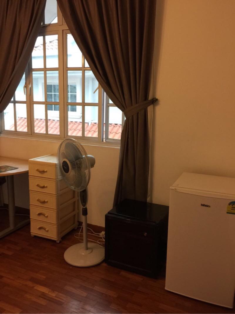 Corner Terrace for Rent: D14